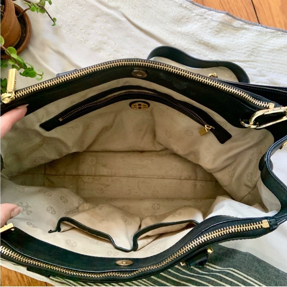 Tory Burch Robinson Double Zipper Black Leather Tote Bag Top Handle & Strap - Picture 11 of 11